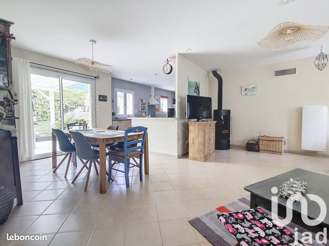 Maison 5 pièces 110 m² - La Rochefoucauld-en-Angoumois 16110 (image principale 4)