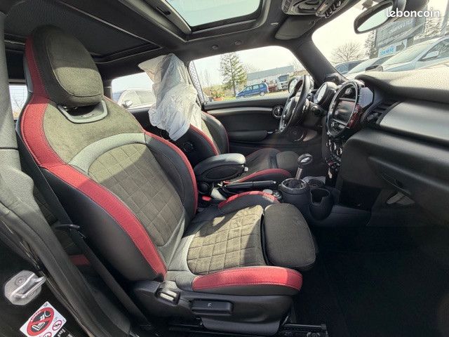 MINI Mini 3-pt. John Cooper Works Sport, toit ouvrant, camera de recul, grand écran, etc... (image 3)