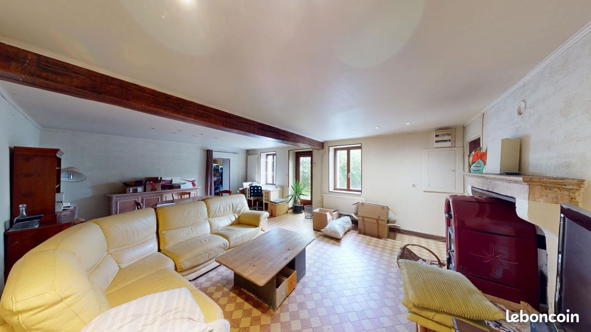 Maison 4 pièces 122 m² · à Jalognes · 122 m² · 76 000 €