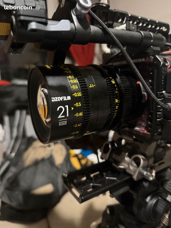 DZOFilm Vespid 21mm T/2.1 - Monture EF/PL (image 1)
