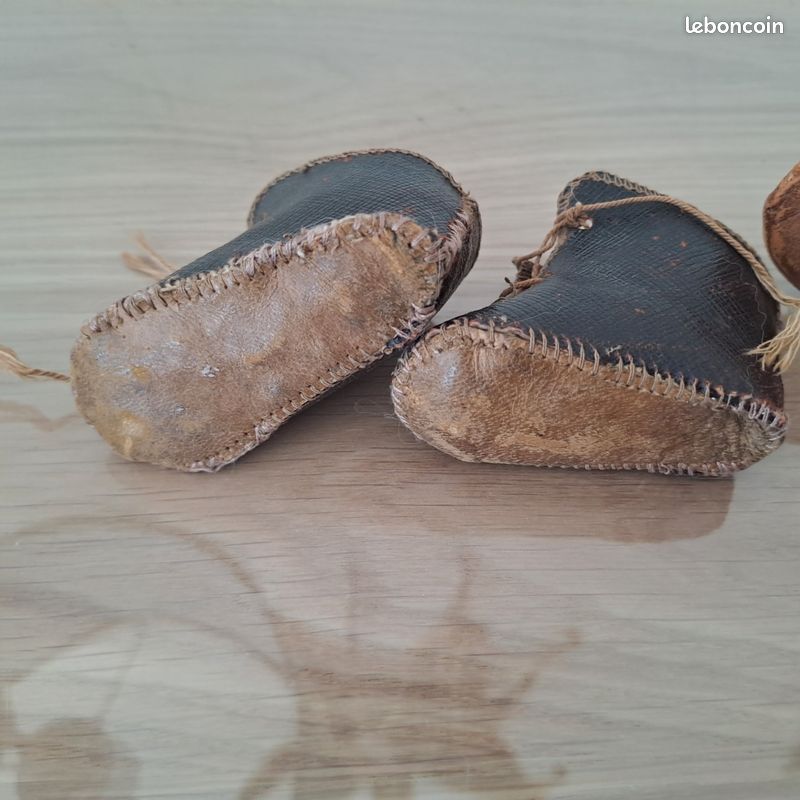 Chaussure de poupée antique - Canada