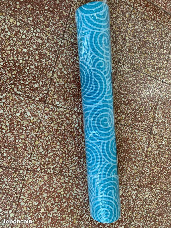 Tapis de yoga neuf (image 4)