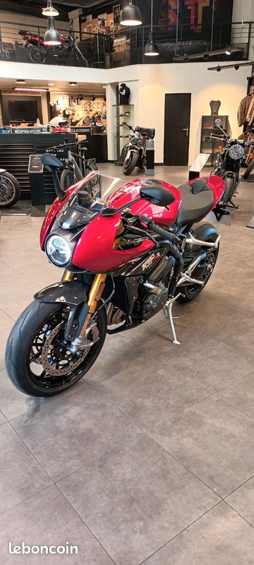 Triumph speed triple 1200 rr (image 1)