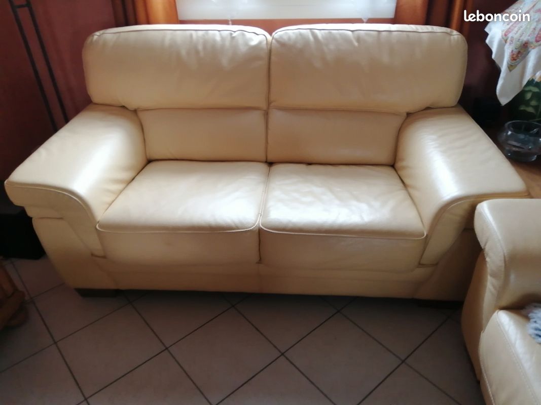 Canapé cuir (image 1)