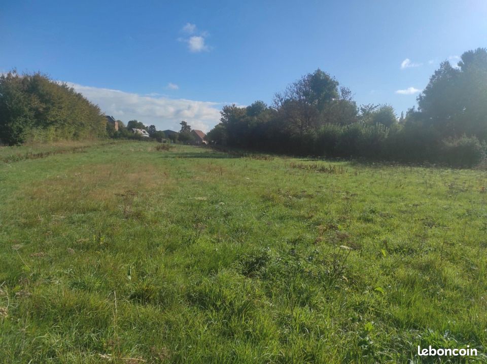 Terrain 1268 m² · à Étrépagny · 49 000 €