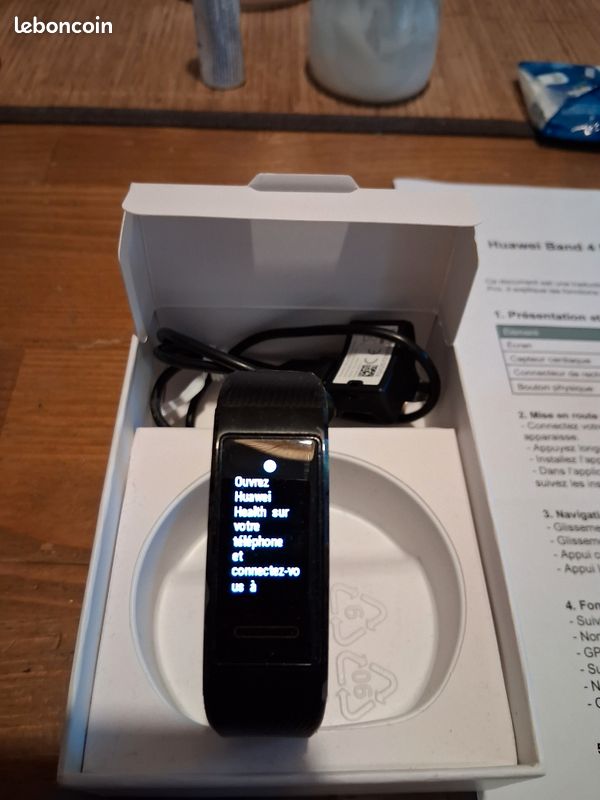 Montre connectée Huawei Band pro neuve Téléphones Objets