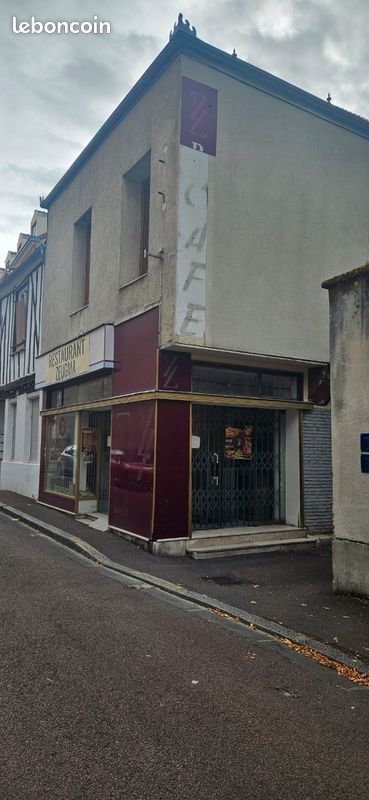 Immeuble 8 pièces 300 m² · à Sens · 300 m² · 180 000 €