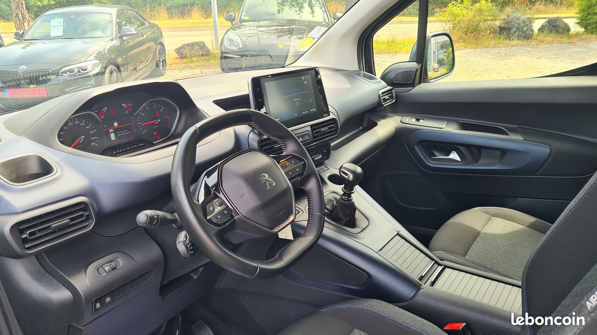 Peugeot RIFTER 1.5 BLUEHDI 130CH S&S STANDARD ALLURE (image 10)