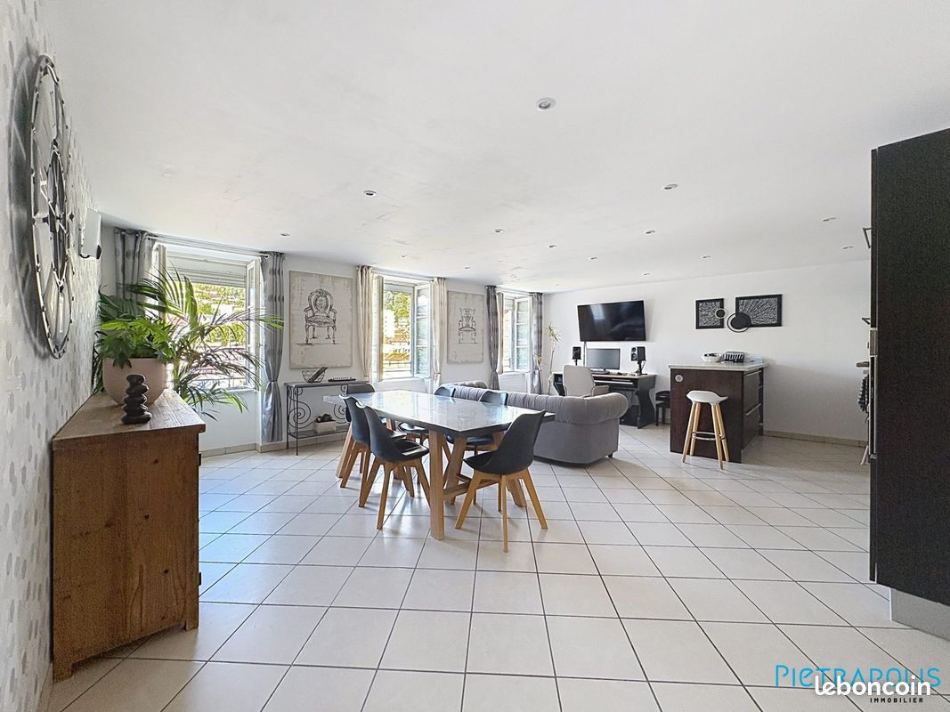 Appartement 4 pièces 96 m² · à Tarare · 96 m² · 180 000 €