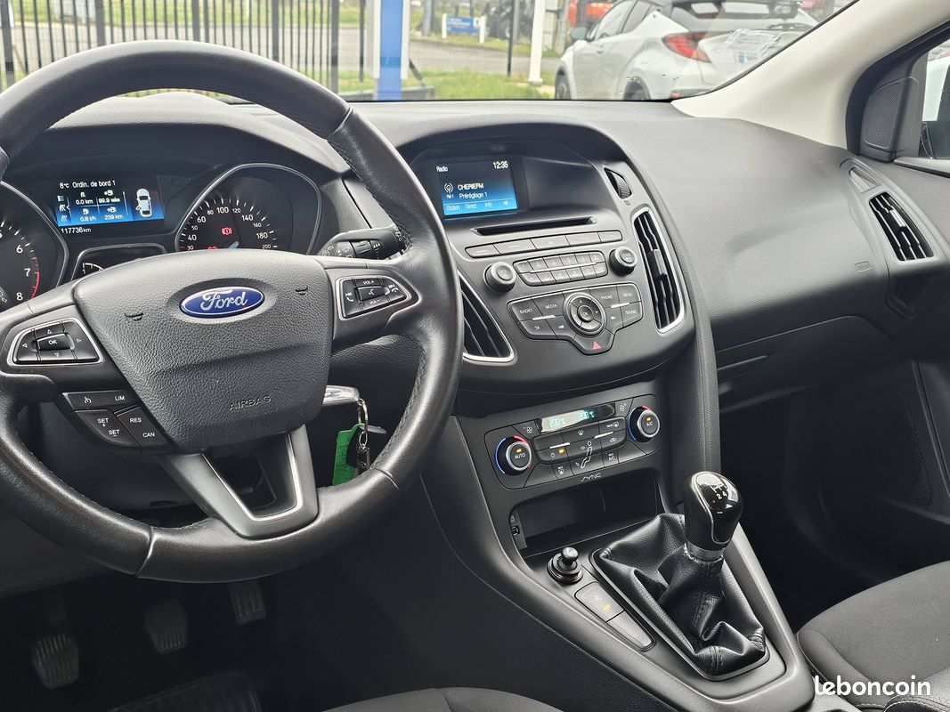 FORD Focus 1.0 EcoBoost 100 S&S 99g Trend (image 5)