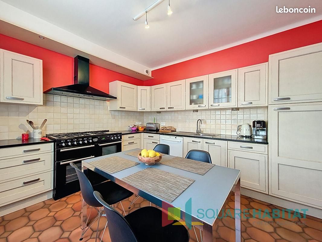 Maison 6 pièces 130 m² · à Quimper · 130 m² · 282 000 €