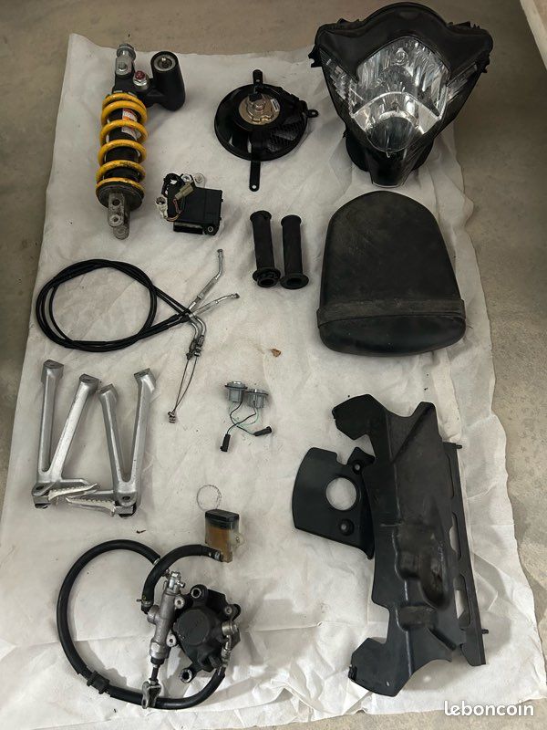 Pièces gsxr (image 1)