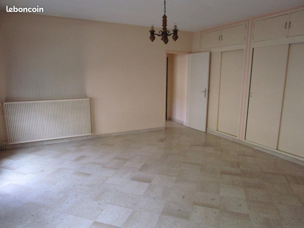 Appartement 2 pièces 39 m² · à Saintes · 39 m² · 488 €