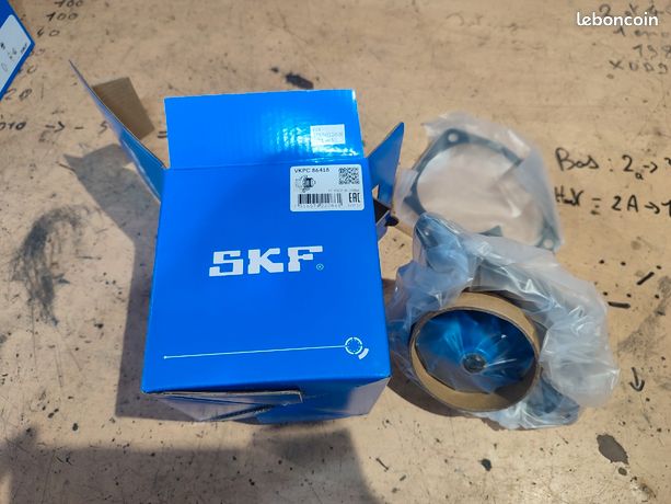 Pompe à Eau SKF VKPC 84415 – Qualité Constructeur – Refroidissement Moteur – Fabricant équipementier