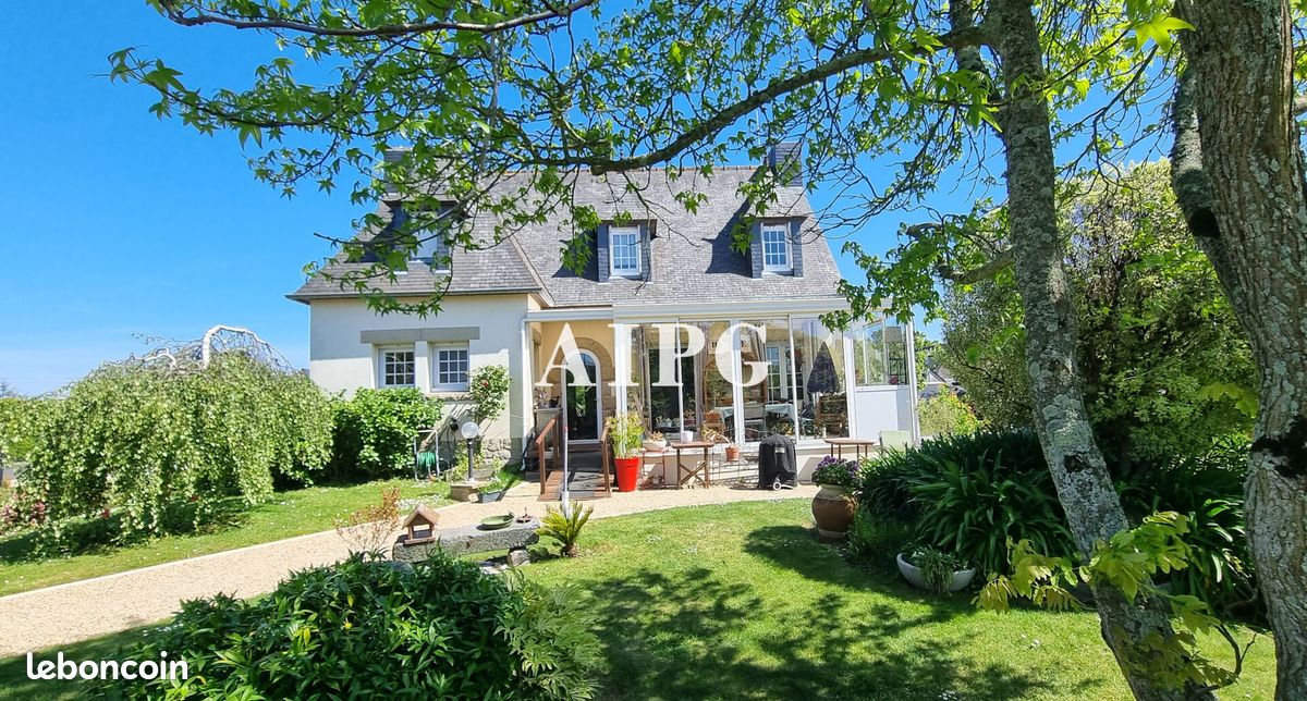Maison 8 pièces 135 m² · à Binic-Étables-sur-Mer · 135 m² · 445 000 €
