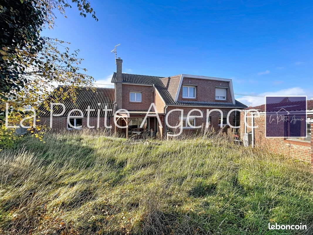 Maison 5 pièces 134 m² · à Bauvin · 134 m² · 261 900 €