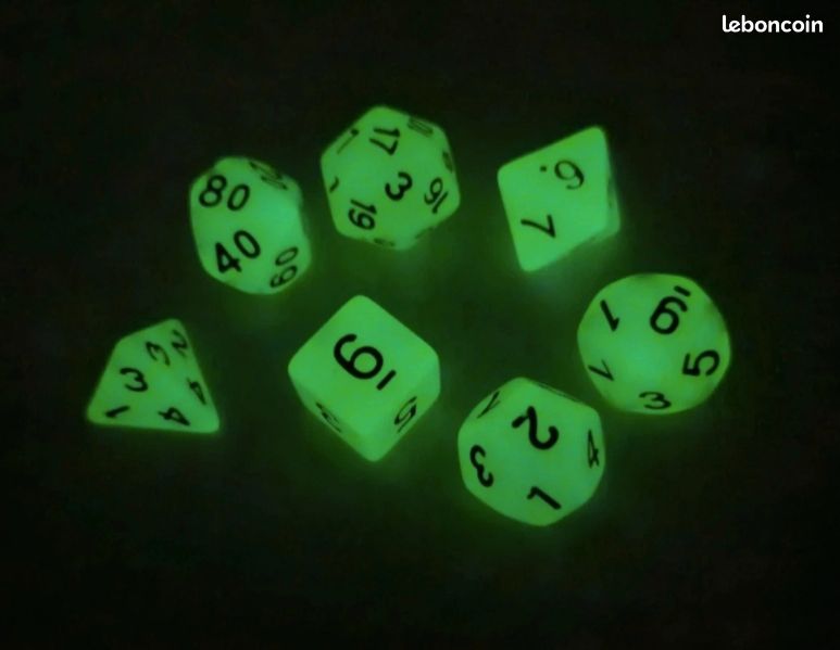 Set de 7 dés phosphorescent - pour Donjons et Dragons. Jeu de Rôle (image 1)