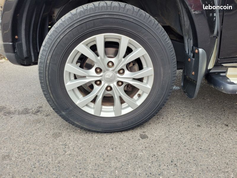 Mitsubishi L200 2.5 TD 178 CLUB CAB INTENSE (image 22)