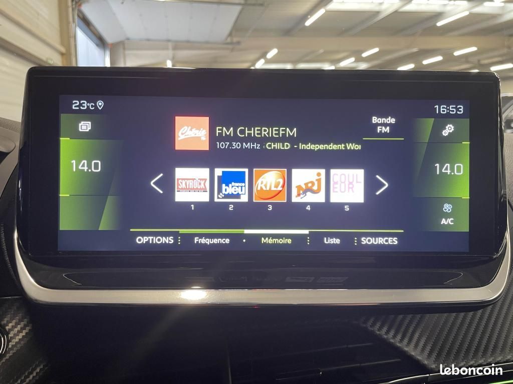 PEUGEOT 208 1.5 BlueHDi 100 GT Line - Sièges chauffants, Carplay, Caméra (image 24)