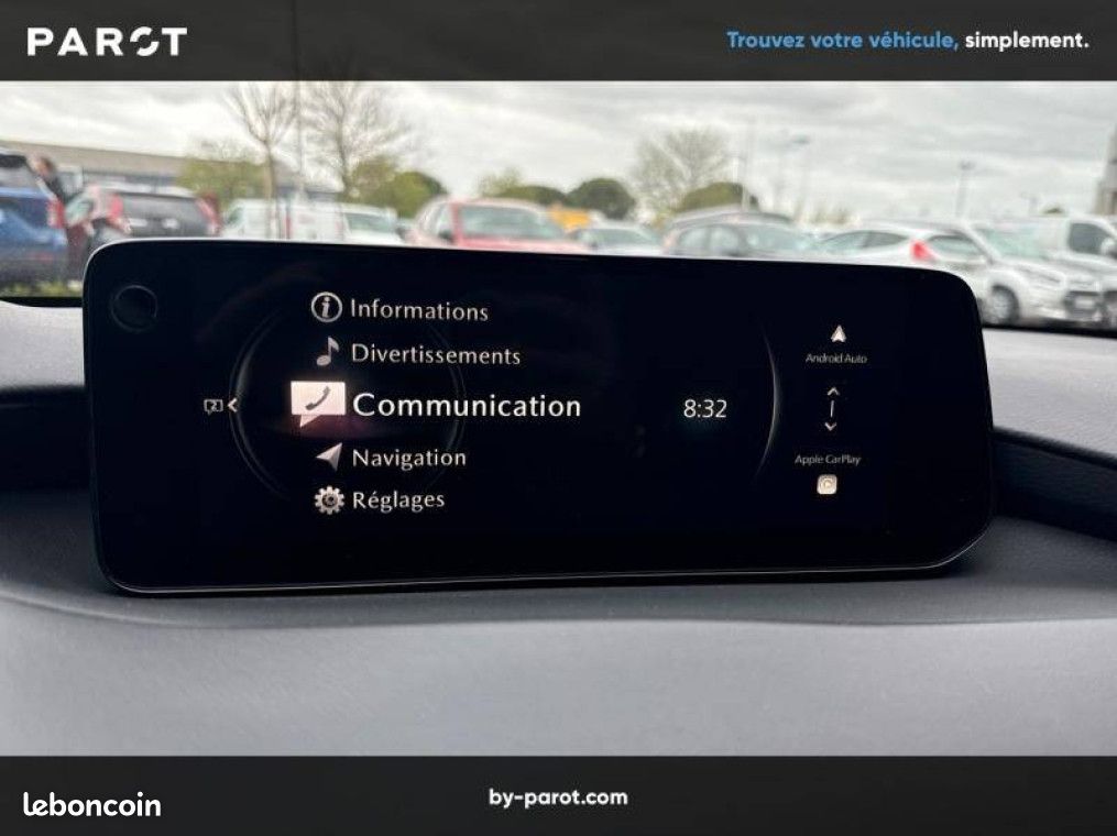 Mazda 3 2024 Berline 2.0L e-SKYACTIV-X M Hybrid 186 ch BVA6 Exclusive-Line (image 24)