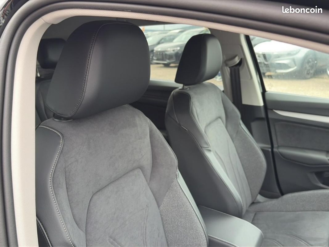 VOLKSWAGEN GOLF VIII 1.5 etsi evo2 116 life dsg7 (image 32)