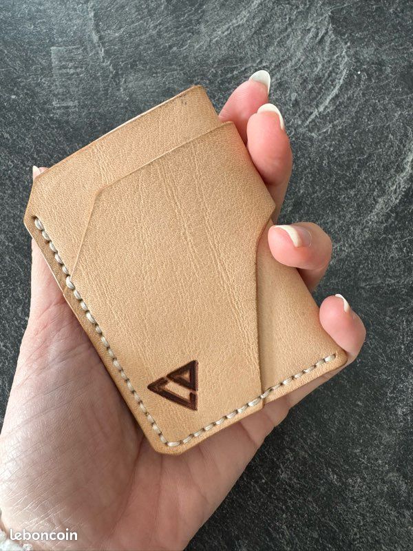 Porte carte 100% cuir - fabrication artisanale (image 2)