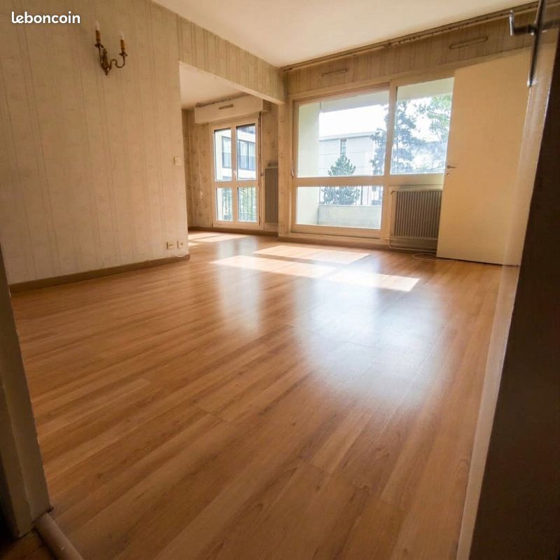 Appartement 4 pièces 72 m² · aux Mureaux · 72 m² · 125 000 €