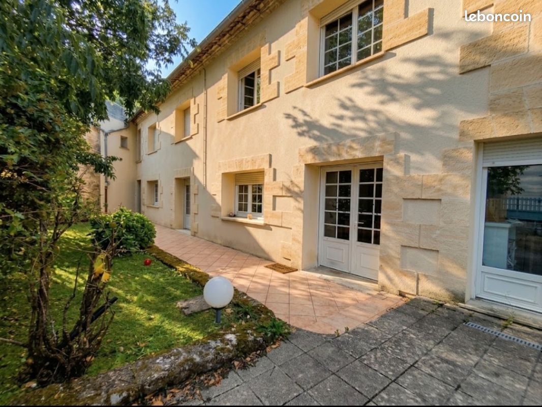 Maison 7 pièces 174 m² · à Saint-André-de-Cubzac · 174 m² · 435 000 €