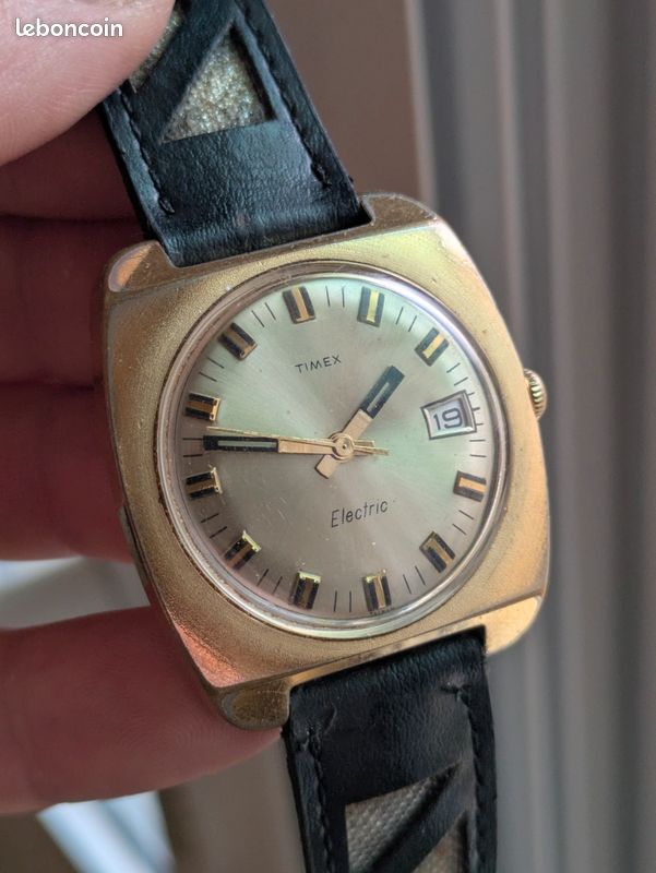 Lot De 2 Montres Timex électriques Vintage Des Années 1970 - Pour Homme - Mouvement à Quartz - Occasion