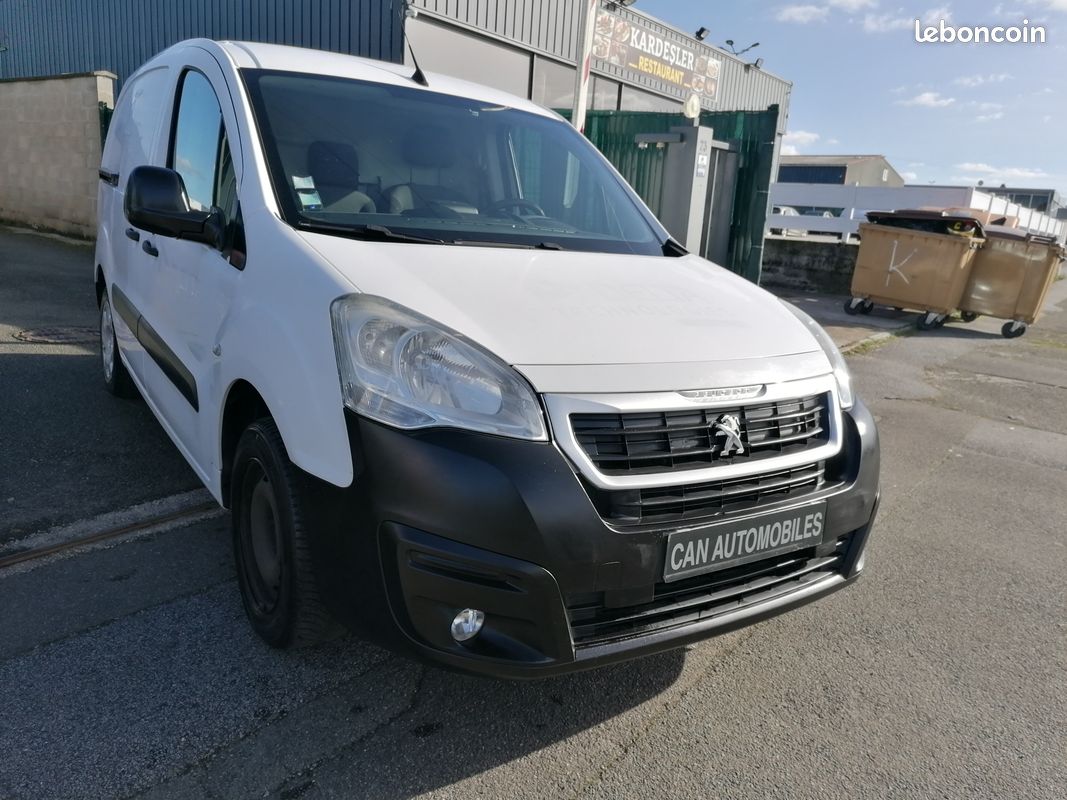 Peugeot partner ii (2) 1.6 bluehdi 75 standard premium pack (image 2)