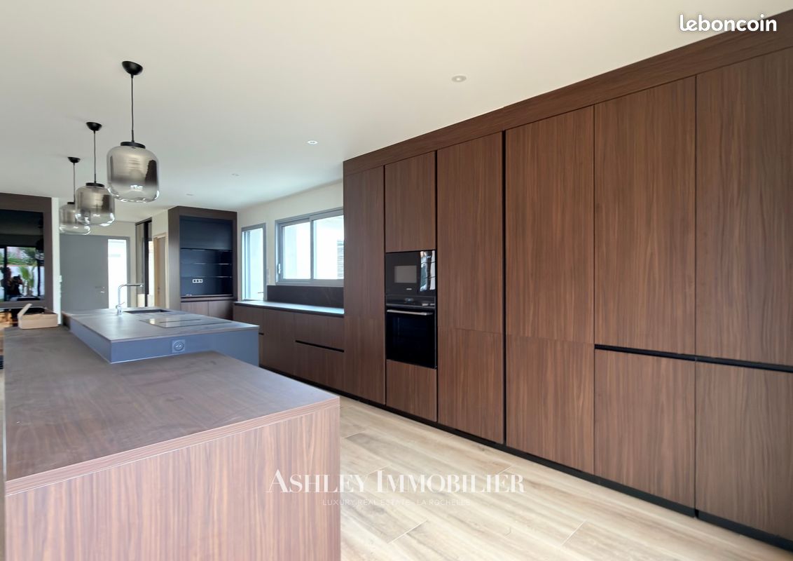 Maison 6 pièces 209 m² · à Saint-Martin-de-Ré · 209 m² · 1 470 000 €