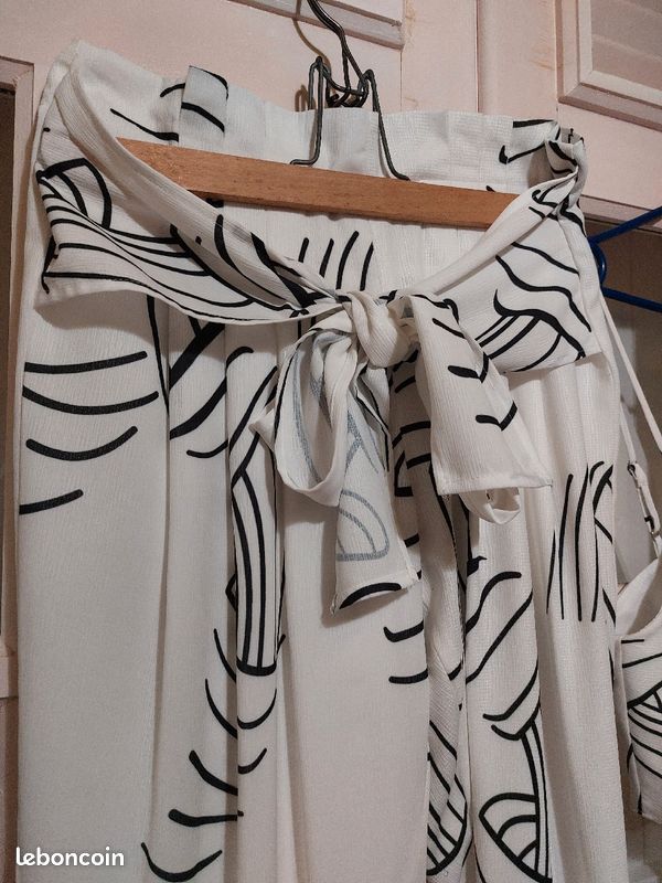 Ensemble pantalon blanc et noir (image 2)
