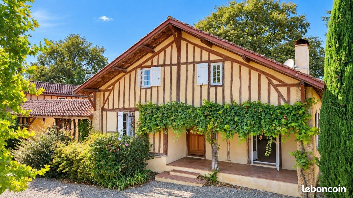 Maison 10 pièces 310 m² · à Mauléon-d'Armagnac · 310 m² · 299 000 €