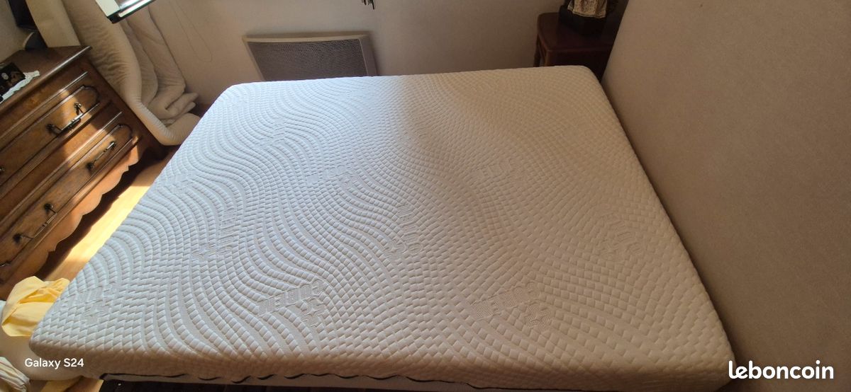 Matelas neuf luxe Curem (André Renault) 140x190 - État irréprochable avec Facture (image 1)