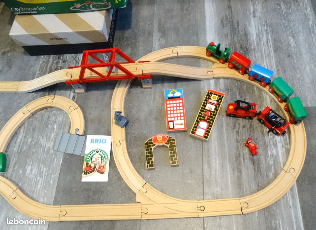 Train En Bois 33 Pièces Avec Rails Magnétiques – Compatible Thomas, Brio – Jouet Éducatif Pour Filles Et Garçons 3-6 Ans