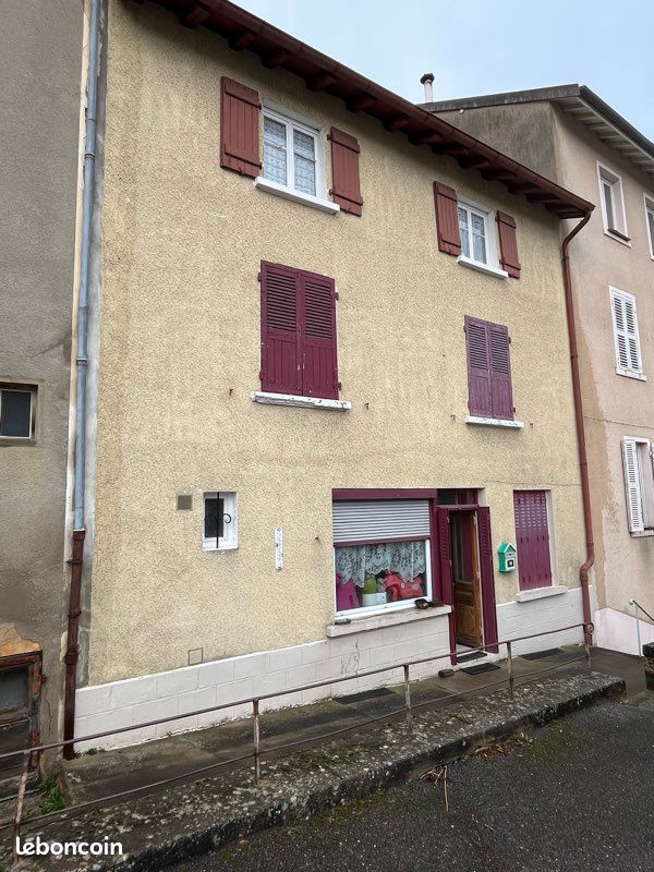 Maison 8 pièces 165 m² · à Deux-Grosnes · 165 m² · 60 000 €