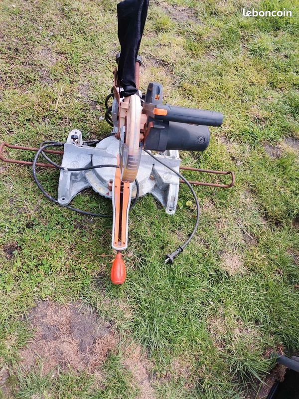 Machine à découper bois et autres (image 1)