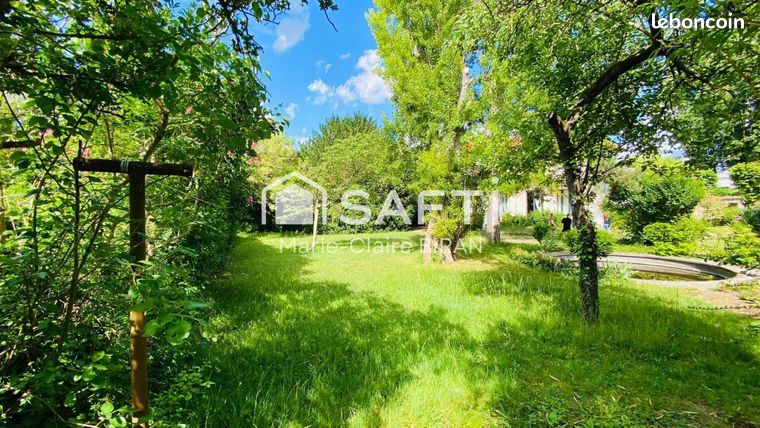 Terrain 524 m² SAINT-MAUR-DES-FOSSES