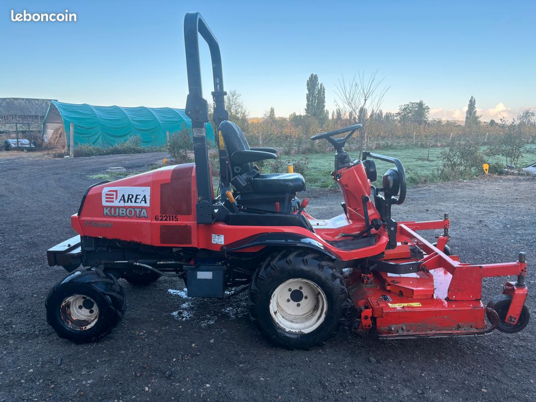 Tracteur Tondeuse Kubota F3680 1990 Heures (image 2)