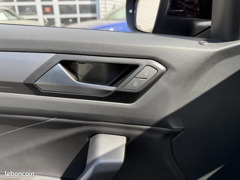 Volkswagen T-Roc 1.5 TSI EVO 150ch Style DSG7 (image 20)