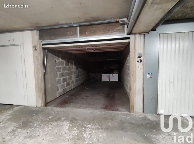 Parking/box 18 m² Limeil-Brévannes