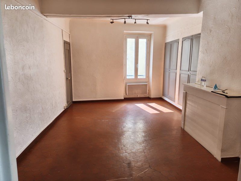 Appartement 2 pièces 55 m² · à Le Luc · 55 m² · 590 €