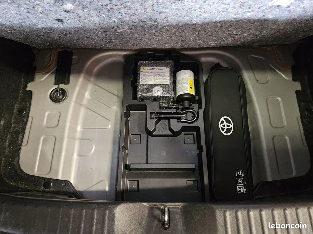 Toyota AYGO X Design 1.0 VVTi 12V 72 cv (image 37)