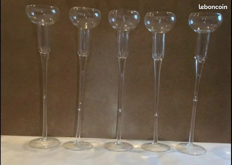 Grand Lot De 2 Bougeoirs En Verre – Candelabre élégant Hauteur 31 Et 23 Cm (Très Bon État)