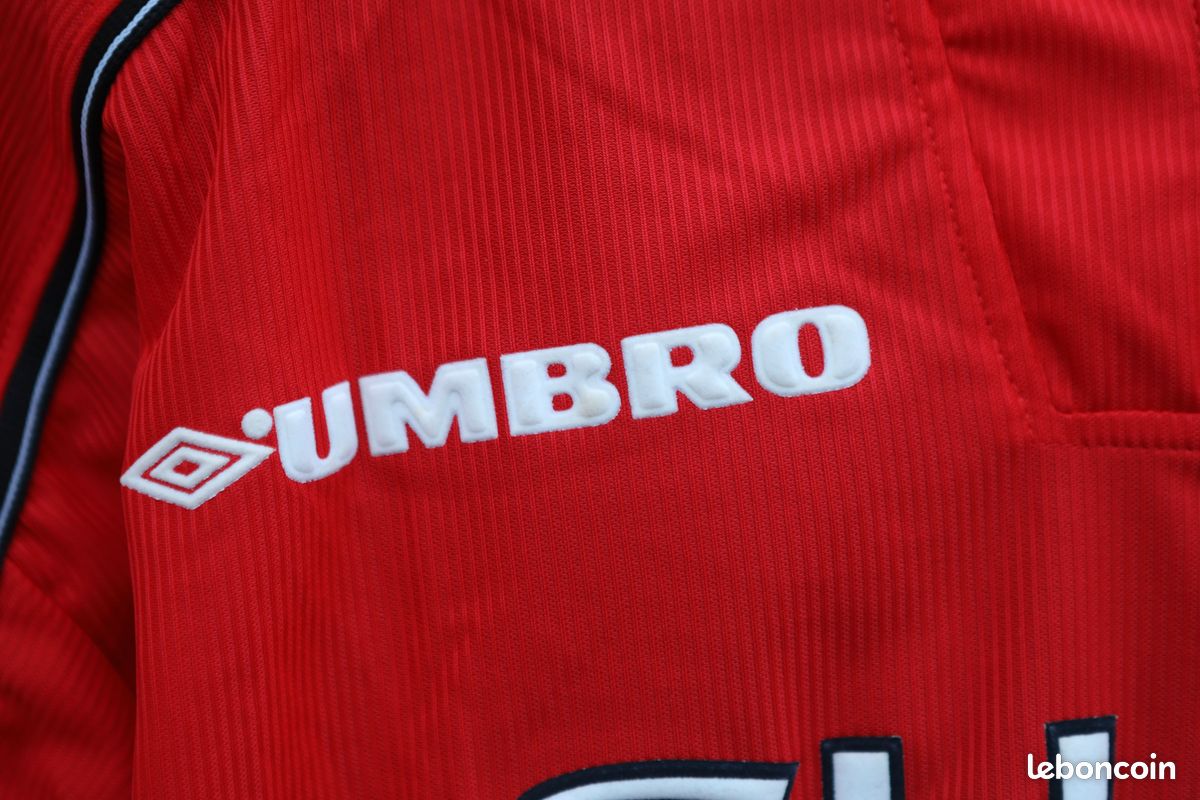 Maillot de football rétro rouge Manchester United FC saison 99/00