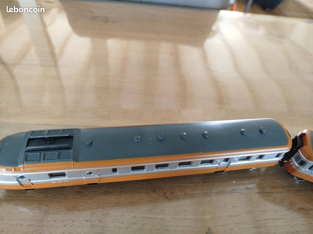 Lima 1005 Automotrice SNCF RGP 825. Fausse Motrice 1 RGP pas D