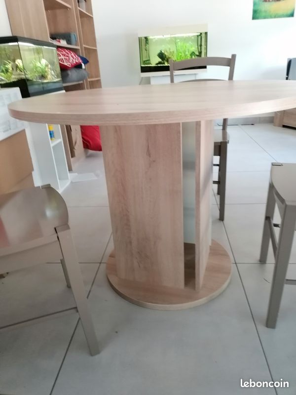 Table et chaises (image 1)