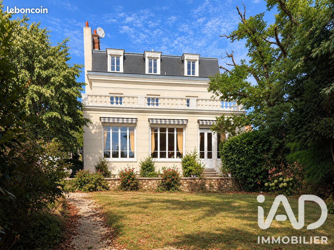 Maison 10 pièces 300 m² · à Dourdan · 300 m² · 850 000 €