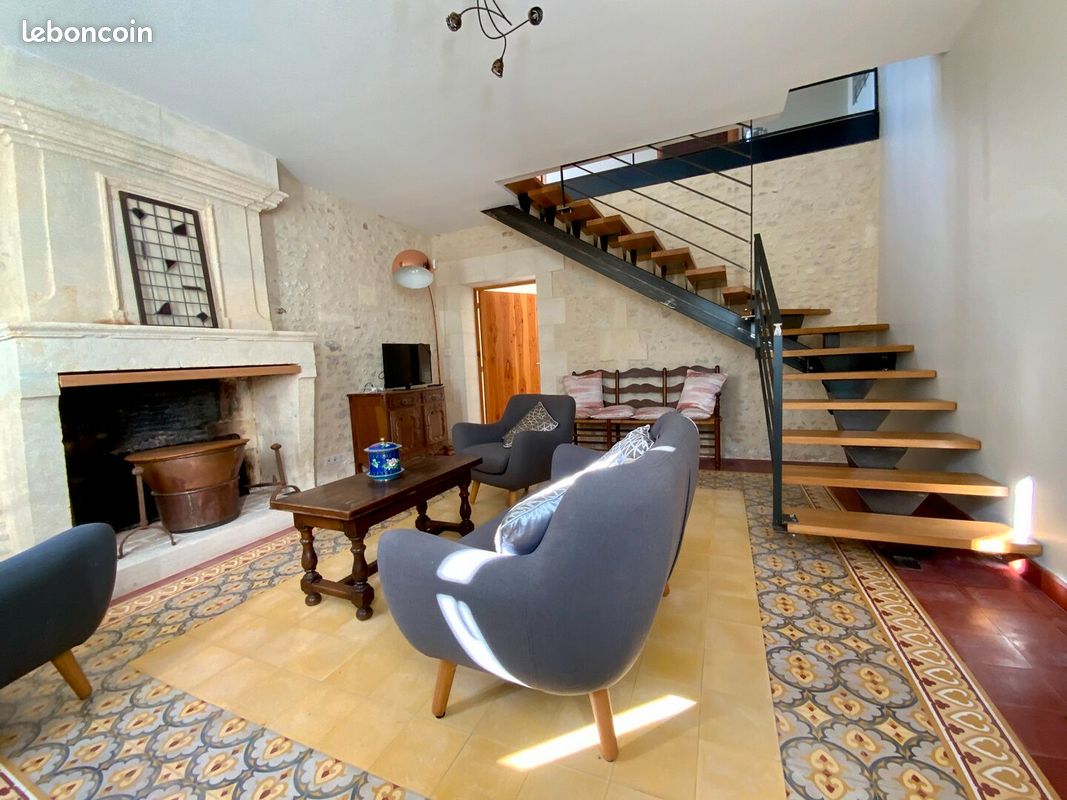 Maison 4 pièces 101 m² · à Brie-sous-Archiac · 101 m² · 910 €/mois