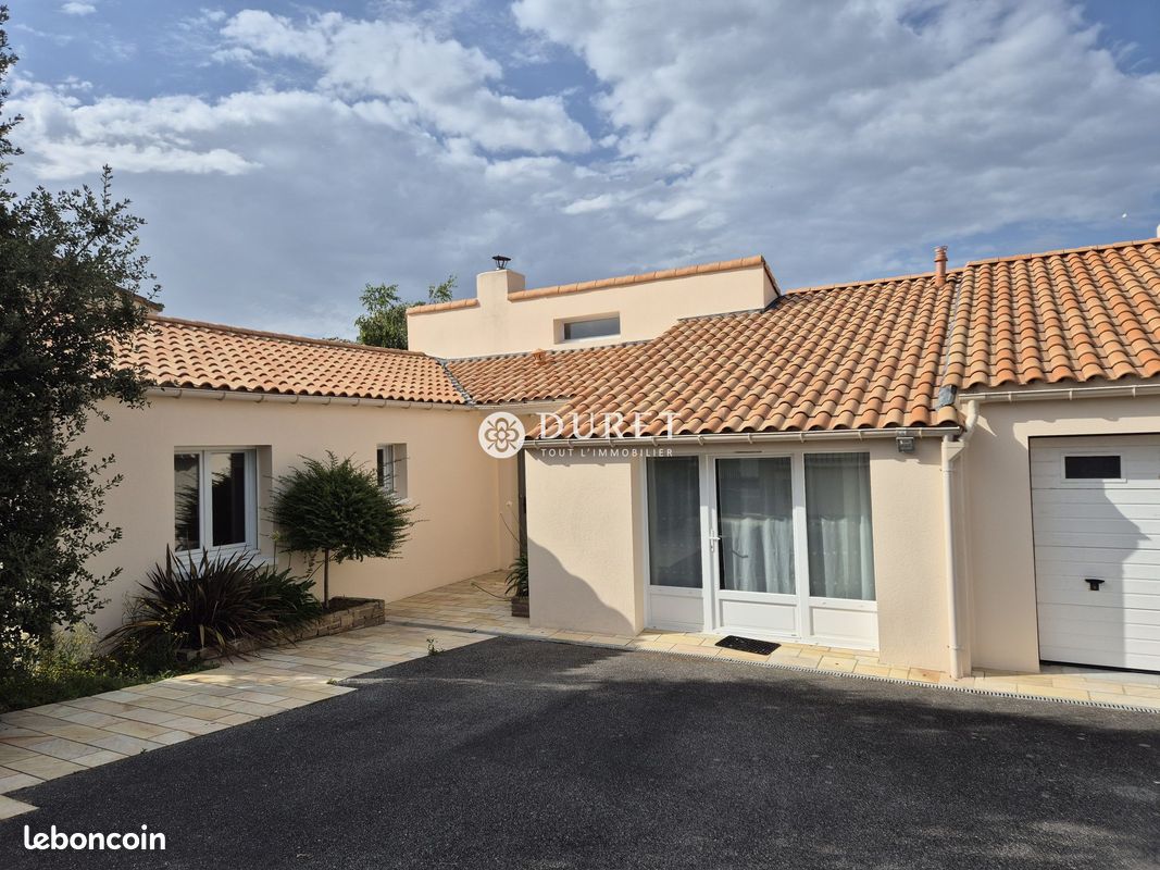 Maison 6 pièces 145 m² · à Le Loroux-Bottereau · 145 m² · 364 000 €